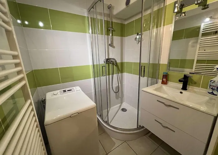 T2 6 Pers, Jardin & Piscine, Wifi - Fr-1-702-18 Appartement